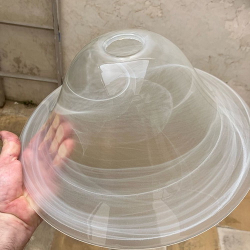 Opaline lamp shade like new, diameter 34 cm