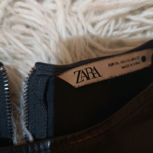 Zara dress with leather texture black like new, size XL