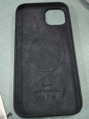 Apple iPhone 15 Plus case used, authentic