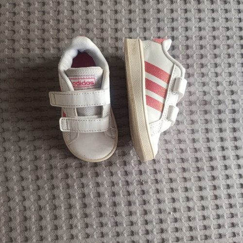 Adidas baby shoes size 20