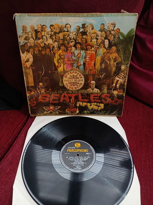 The Beatles Sgt. Pepper's Lonely Hearts Club Band σπάνια πρώτη ελληνική έκδοση βινύλιο μεταχειρισμένο