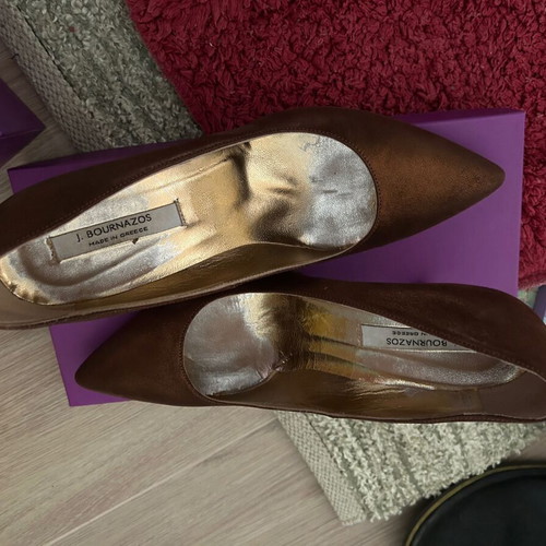 Bournazos brown pumps like new, size 39