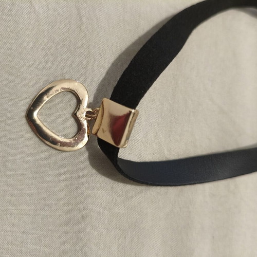 Choker necklace with gold heart pendant new, black synthetic leather