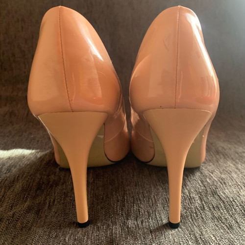 Migato patent leather pumps nude like new, size 38