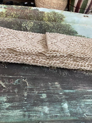 Χειροποίητη τρέσα δαντέλα 6 μέτρων σε μπεζ χρώμα σαν καινούργιο