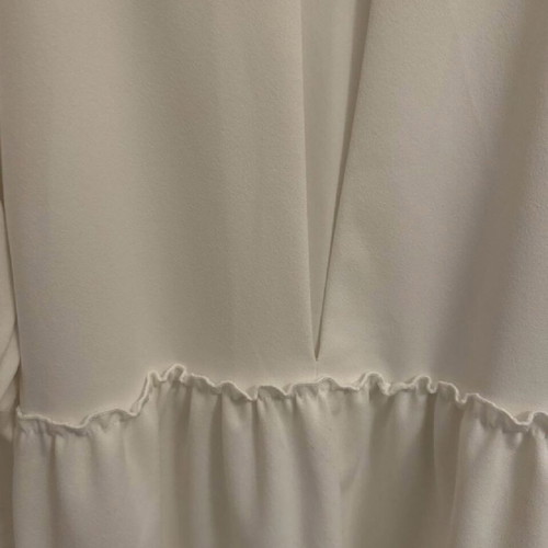 Blouse with neckline white like new, one size