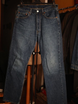 Levis γνήσιο ανδρικό τζιν 501 μεταχειρισμένο, μέγεθος 32 30, φυσική πατίνα