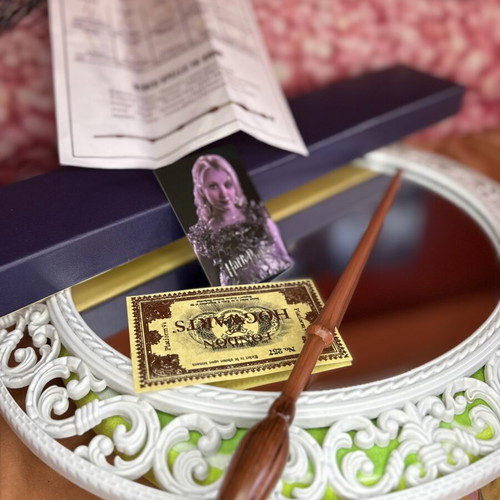 Harry Potter Luna Lovegood Magic Wand like new with box and accessories