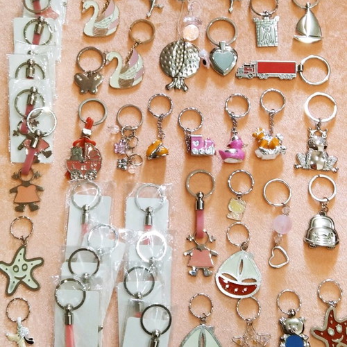Metal keychains new, pack of 50 pieces