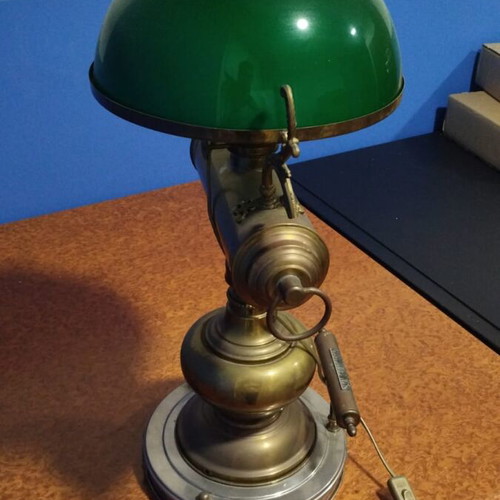 Brass table lamp with San Francisco inscription like new