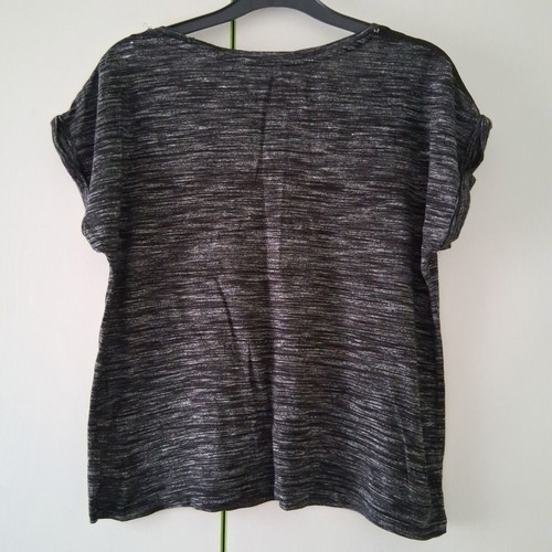Short-sleeve t-shirt like new, size L, black and white