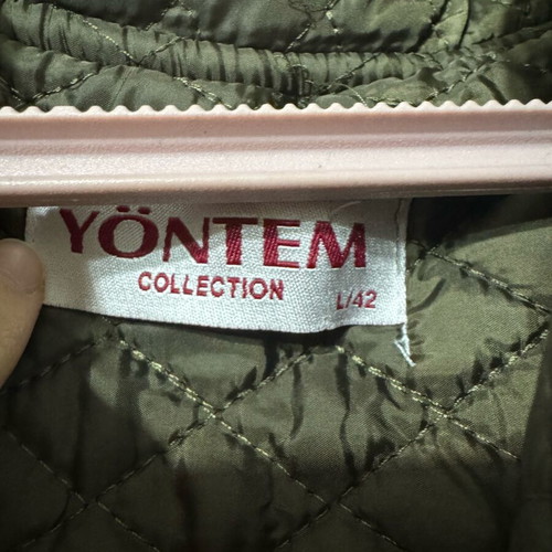 Long quilted jacket with hood like new, khaki, size L