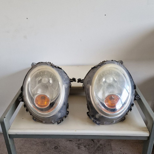 Mini Cooper R56 front headlights 2007-2014 like new, set of 2