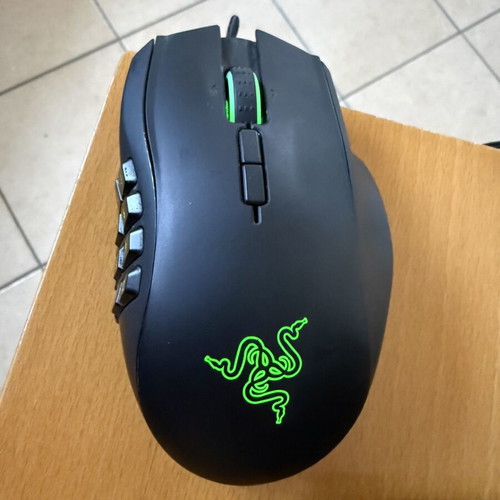 Razer Naga 2014 MMO gaming mouse with 12 thumb buttons, 8200 DPI