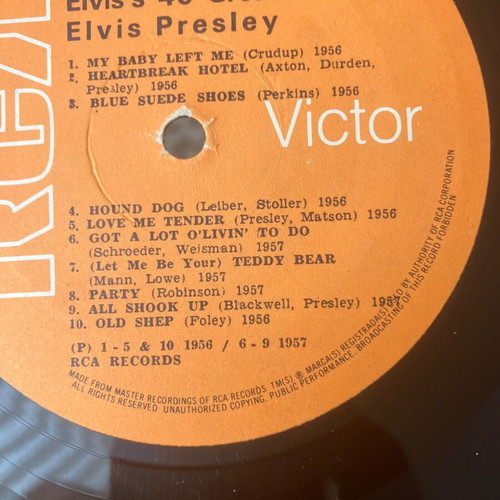 Elvis Presley vinyl album 2 discs used with 40 hits