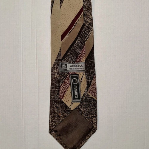 Set of 3 vintage ties with plaid and geometric patterns like new