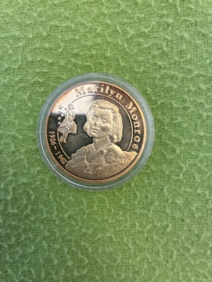 Marilyn Monroe musée grevin commemorative coin new