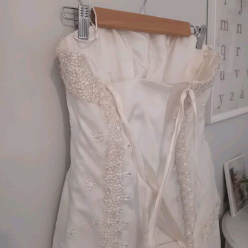 Boho wedding dress used with adjustable bust
