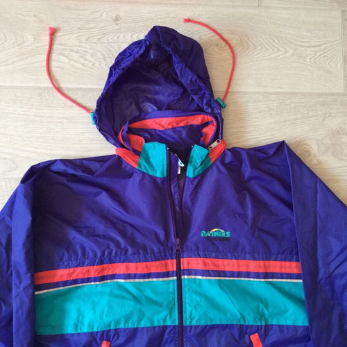 Adidas vintage windbreaker bright purple size S unisex used