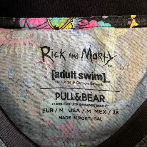 Rick and Morty shirt Bershka medium black multicolor like new