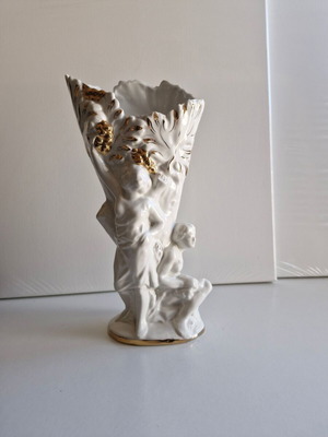 Porcelain vase Made in Italy like new