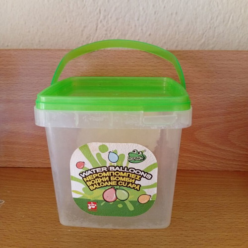 Storage bucket 11x11 cm, like new