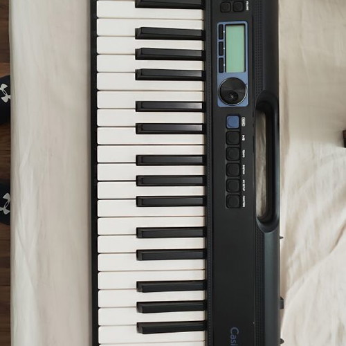 Casio CT-S300 Keyboard with 61 Dynamic Keys Black new