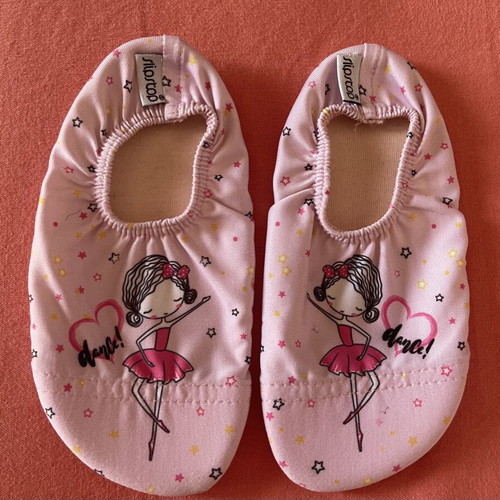 Slipstop anti-slip slippers like new, sizes 26-28 and 34-36