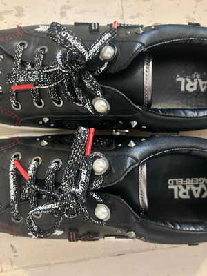 Παπούτσια sneakers γυναικεία Karl Lagerfeld μαύρα σε άριστη κατάσταση μέγεθος 40