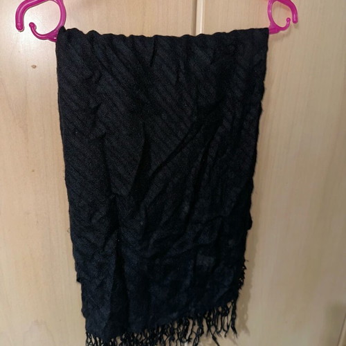 Scarf unused black