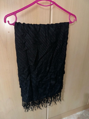 Scarf unused black