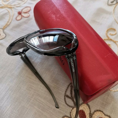 Valentino sunglasses acetate used, gray with case