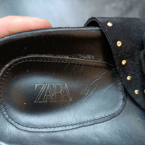 Zara women's sandals like new, size 40, black leather