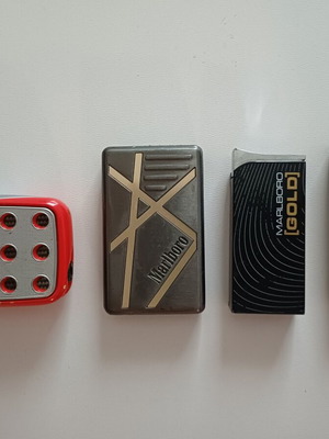 Marlboro vintage lighters set of 4