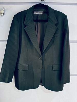 Zara black striped blazer size L like new
