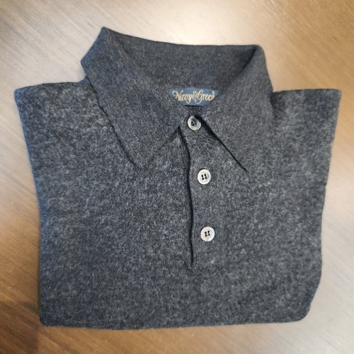 Navy & Green knitted polo shirt medium size gray like new