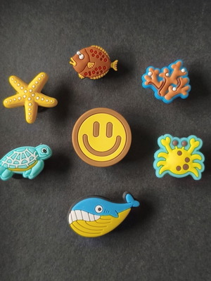 Crocs charms set Sea love like new, yellow and turquoise