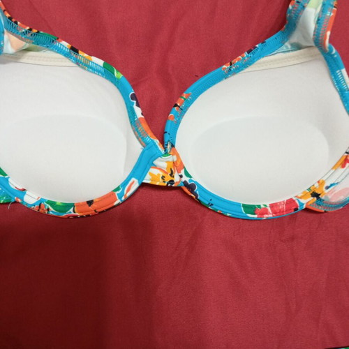 Triumph women's bikini set like new, size 70B top, S M bottom, colorful turquoise