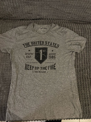 Smog Company gray t-shirt Small like new