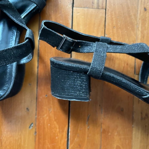 Sandals like new, size 36, 4 cm heel