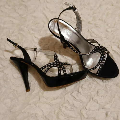 Anastazi Bournazos patent leather sandals like new, size 38