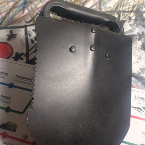 Folding shovel, two-in-one, convenient