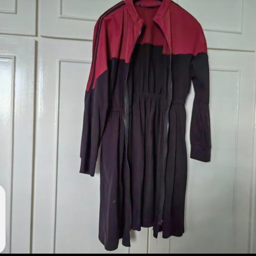 Anel dress with zipper, size large, like new, black and burgundy