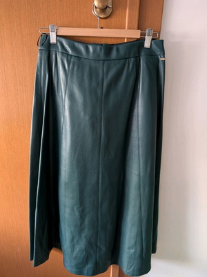 BSB leatherette skirt petrol new, size 42