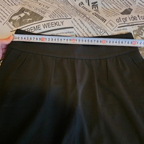 Mini black skirt like new, crepe fabric, size L 40 12