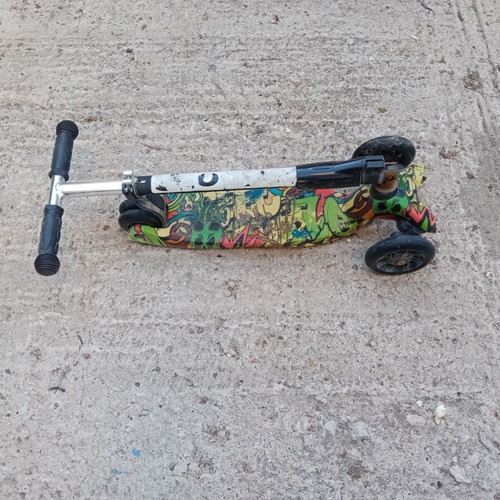 Children's bikes and scooter used, set of 2 bikes plus 1 scooter gift