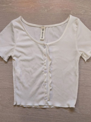 White short-sleeve t-shirt XS like new