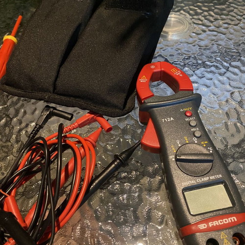 Digital clamp meter Facom 712A like new with case