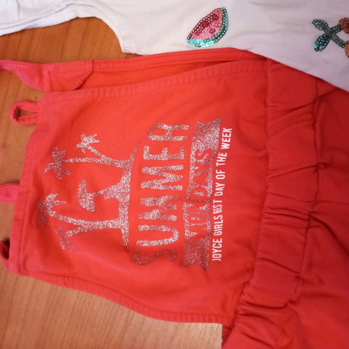 Set of salopette with shirt like new, red, size 110 cm