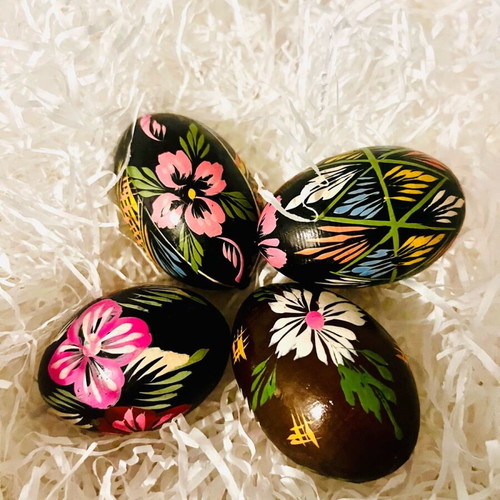 Wooden Easter eggs set of 4 hand-painted, like new